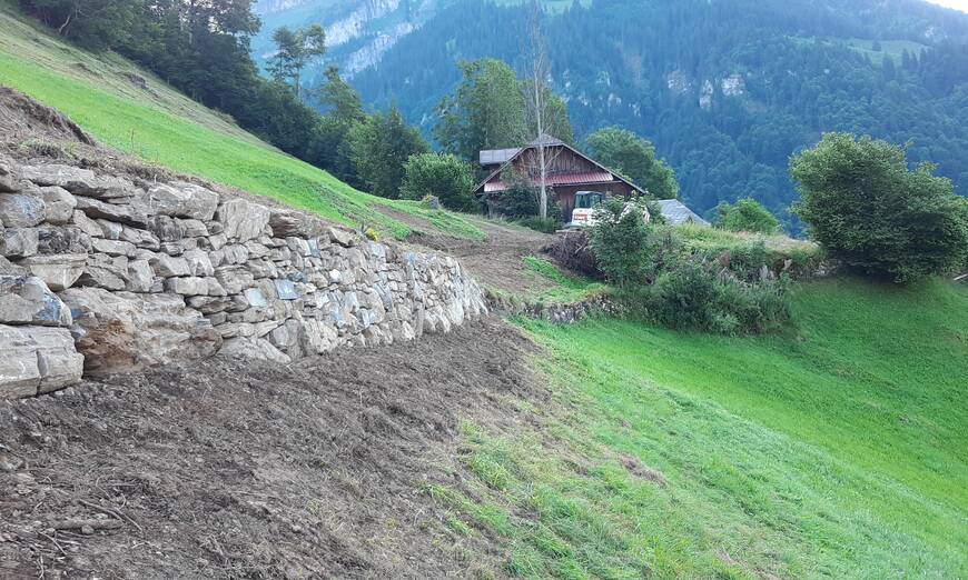 Trockenmauer im Gebiet Wintermais
